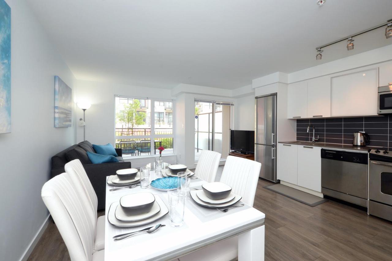 Gorgeous Old Town Condo With Patio And Parking! Victoria Exterior photo